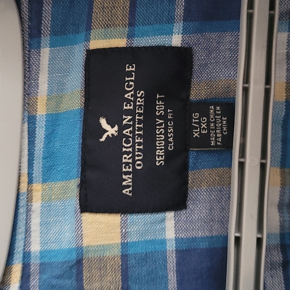 Button down American Eagle shirt - Picture 3 of 3